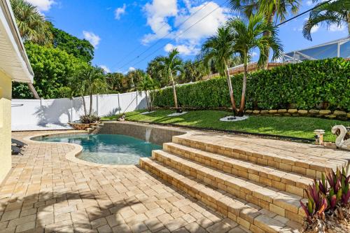 Πισίνα στο ή κοντά στο Sunset Oasis with Private Pool!