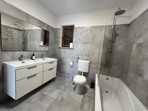 Et badeværelse på Island view 1