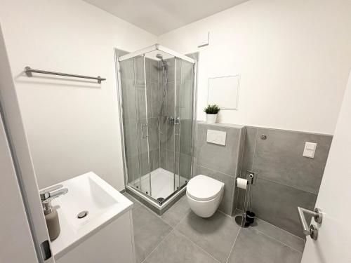 Ένα μπάνιο στο HUGOS Design Apartment