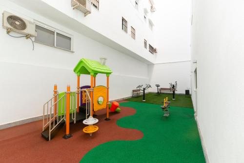 Mirasierra Luxury Home & Parking