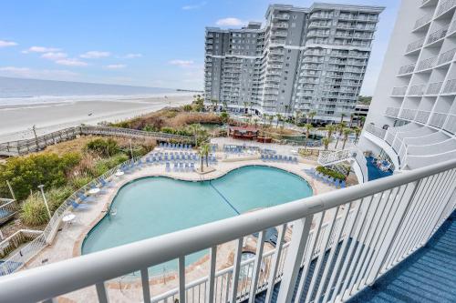 Hồ bơi trong/gần SeaWatch Resort