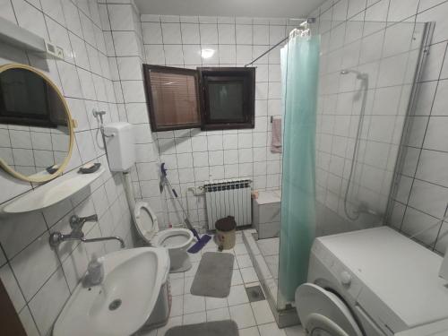 Phòng tắm tại Prenoćište Dika