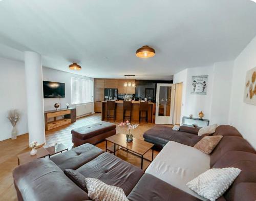 Stylish 1BR Flat Free Parking