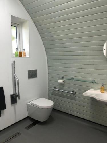 Ένα μπάνιο στο Beautiful one bed Pod in idyllic surroundings
