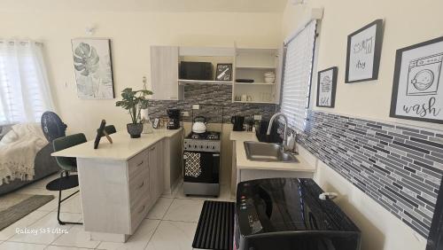 مطبخ أو مطبخ صغير في Luxury Stay in Quiet Community