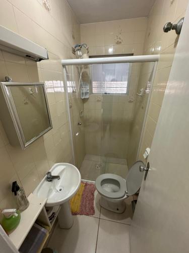 Koupelna v ubytování Sobrado em Shangrila! 50M do mar