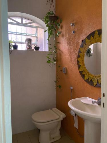 Ένα μπάνιο στο Zen Maharani Guesthouse - Qt nº 1