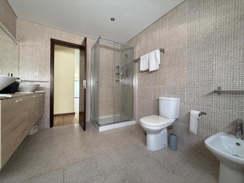 Un baño de Quinta de Sub-Ribas, ideal para famílias