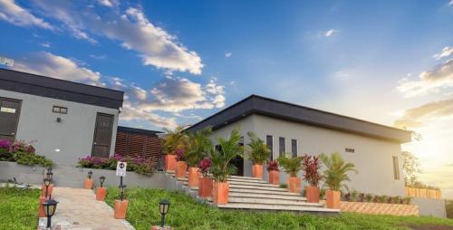 Κήπος έξω από το LUZ DE LUNA mesa de los santos house