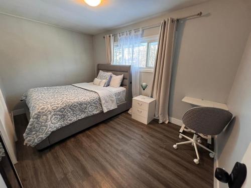 En eller flere senge i et værelse på Luxe Living Prime Location