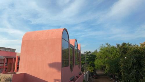 Το κτήριο όπου στεγάζεται  ο ξενώνας