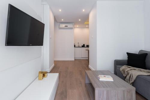 Urban Apartaments - Great Location - City Center - Wronia A