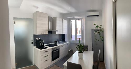 San Lorenzo Elegance Suites - just steps from the Colosseum