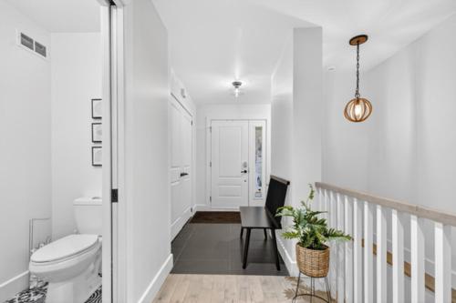 Ένα μπάνιο στο Luxurious Scandinavian Golf Chalet with Private Spa