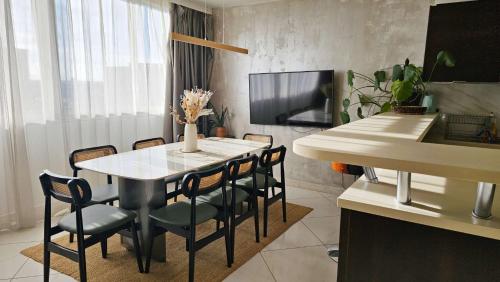 Beautiful&big apt for 8persons parking free