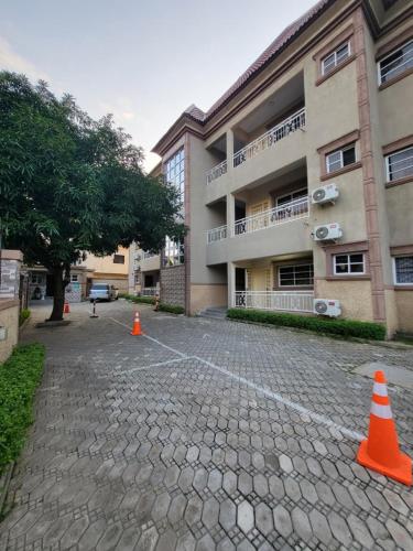 Tòa nhà nơi căn hộ tọa lạc