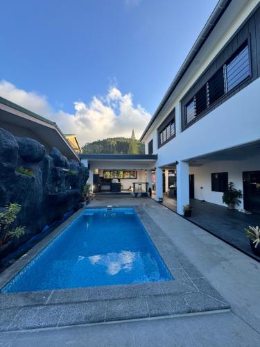 Runway Retreat by the Mountains