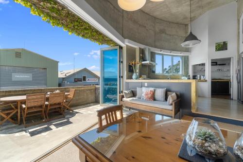 En balkon eller terrasse på The Grand Apartment - Silo Complex