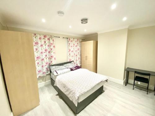 Gallery image of Modern Home Near Hospital & Station in Gillingham
