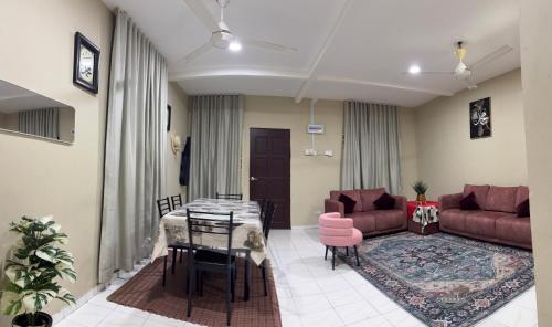 Χώρος καθιστικού στο Al-Hijrah Homestay Meru Klang