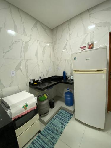 Η κουζίνα ή μικρή κουζίνα στο Apartamento em Areia, Paraíba