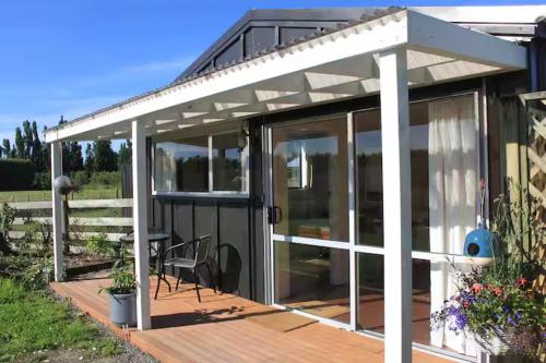 Gallery image of Dark Sky Cottage in Greytown