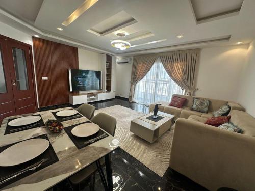 TV/trung tâm giải trí tại 2 BEDROOMs chez DIBA