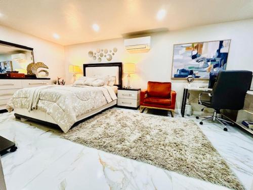 Postel nebo postele na pokoji v ubytování Kapeview Luxury Collections - Elmont Unit