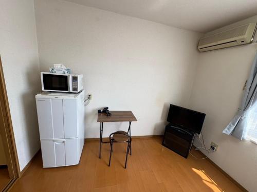 Μια τηλεόραση ή/και κέντρο ψυχαγωγίας στο ゲストハウスレポーレ山大前