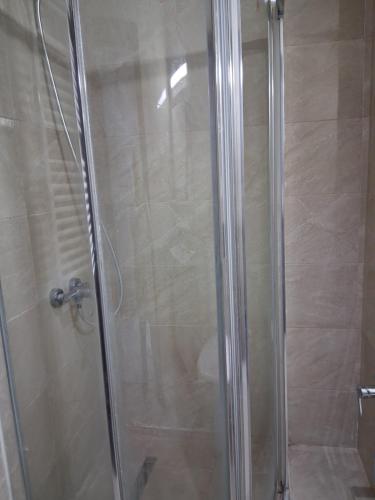 Ένα μπάνιο στο Lac 2 Luxury flat C