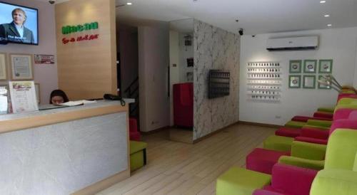 TV a/nebo společenská místnost v ubytování Time Travellers Hotel