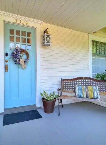 Afbeelding uit fotogalerij van Seattle Historic Bungalow in Seattle