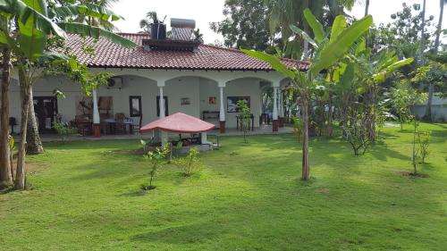 Jardín al aire libre en Lucas