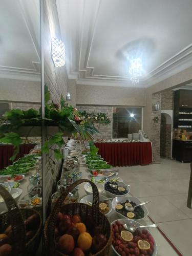 Jídlo v hotelu nebo okolí