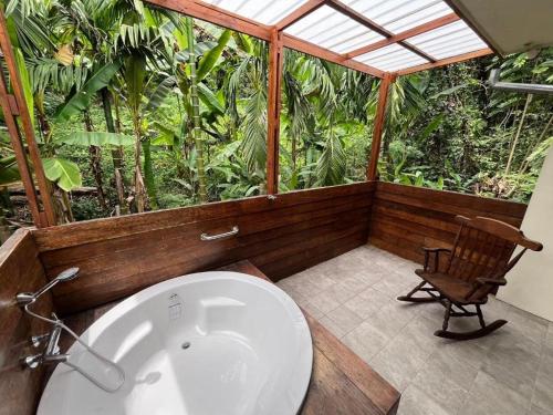 Ένα μπάνιο στο Villa De View