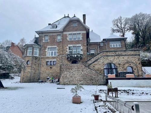 Le Castel Mosan v zimě