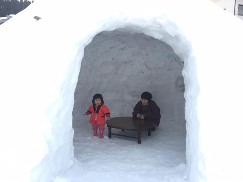 Το わくわく自然体験の宿ゲストハウス山楽 τον χειμώνα