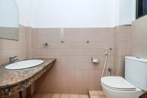 Ванная комната в Nathaliya Transit Hotel