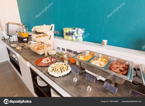 Jídlo v hotelu nebo okolí