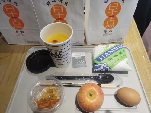 Jídlo v hotelu nebo okolí