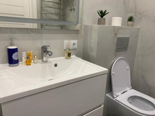 Koupelna v ubytování Елітні апартаменти в центрі міста ЖК Театральний,парковка