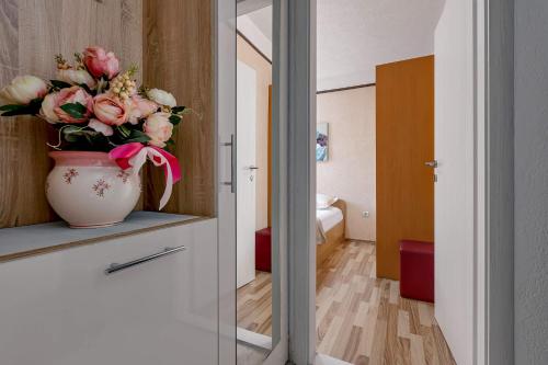 Rosalia Apartments