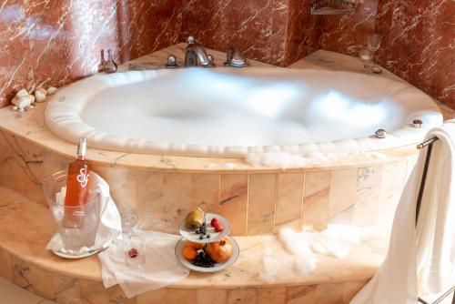 Ένα μπάνιο στο Hotel Restaurante Emilio