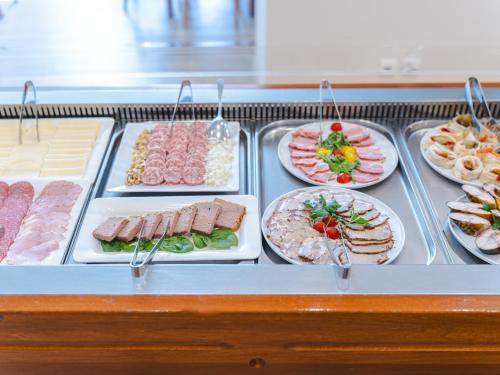 Mad på lejlighedshotellet eller i nærheden