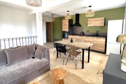 Η κουζίνα ή μικρή κουζίνα στο Casetta Tozza Di Conca