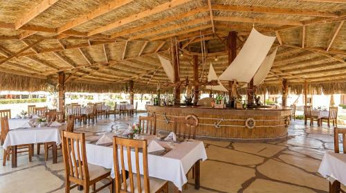 Nhà hàng/khu ăn uống khác tại Romance Regency Club