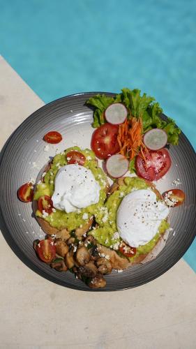 Jídlo v hotelu nebo okolí