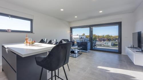Apartment Adria 4 by Villas Guide