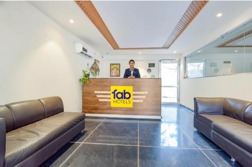 FabHotel JBS Heritage في جايبور: غرفة انتظار في مكتب آفاق العمل