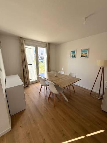 Φωτογραφία από το άλμπουμ του ღ Horizen - Studio neuf, cosy, proche plage στη Λα Ροσέλ